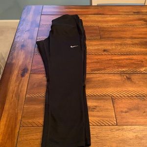 Nike, 3/4 length. Dri-fit running leggings